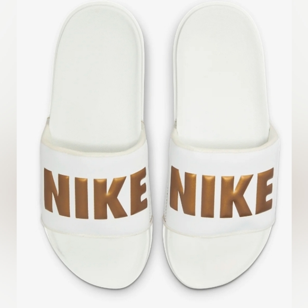Nike Offcourt Women's Slides - Summit White/Metallic Gold